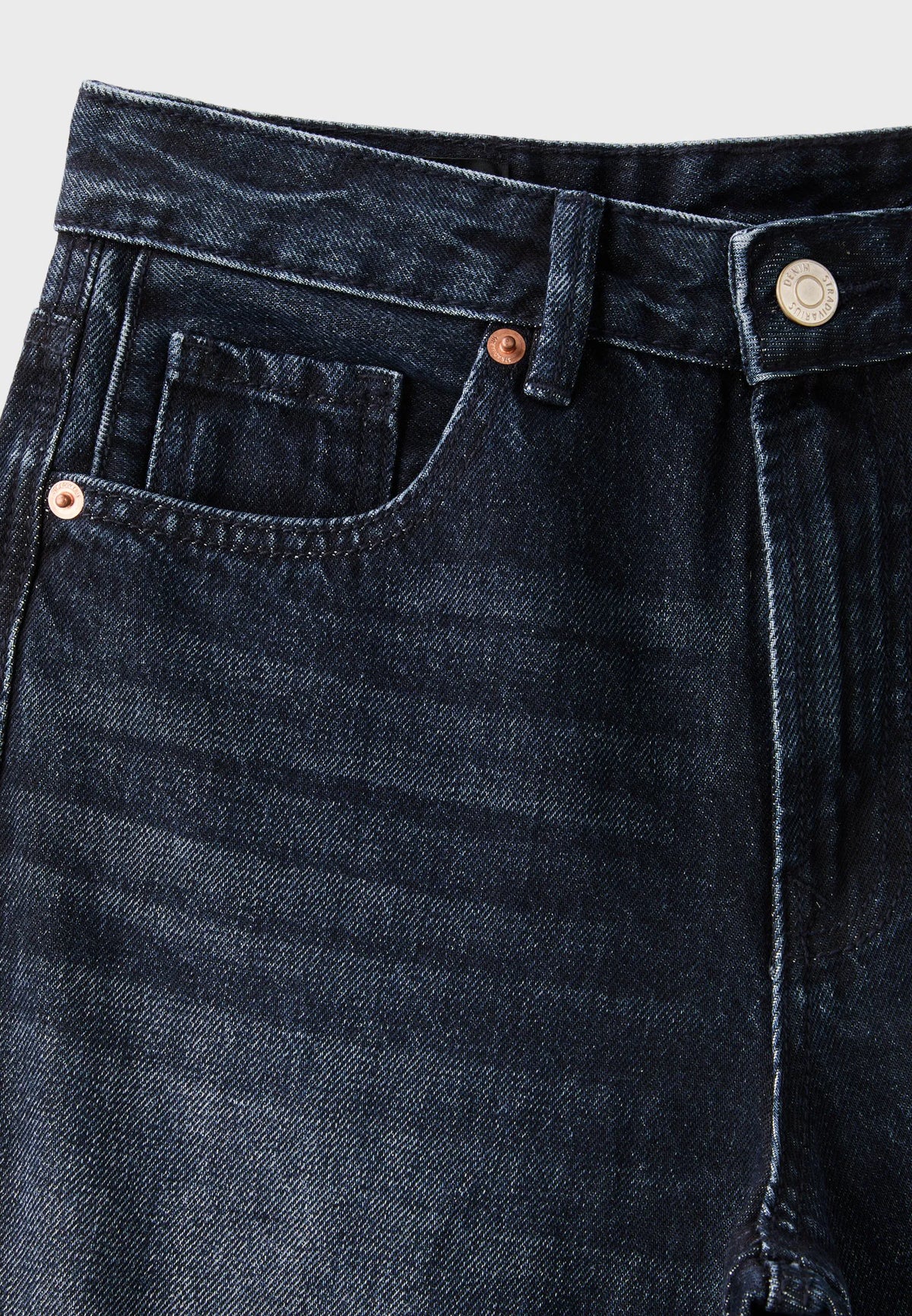 LIGHT GREY DENIM WASH