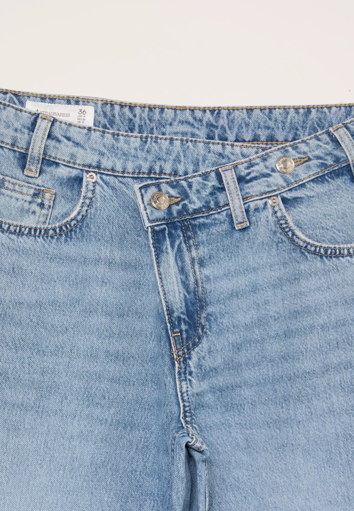 MEDIUM LIGHT BLUE DENIM
