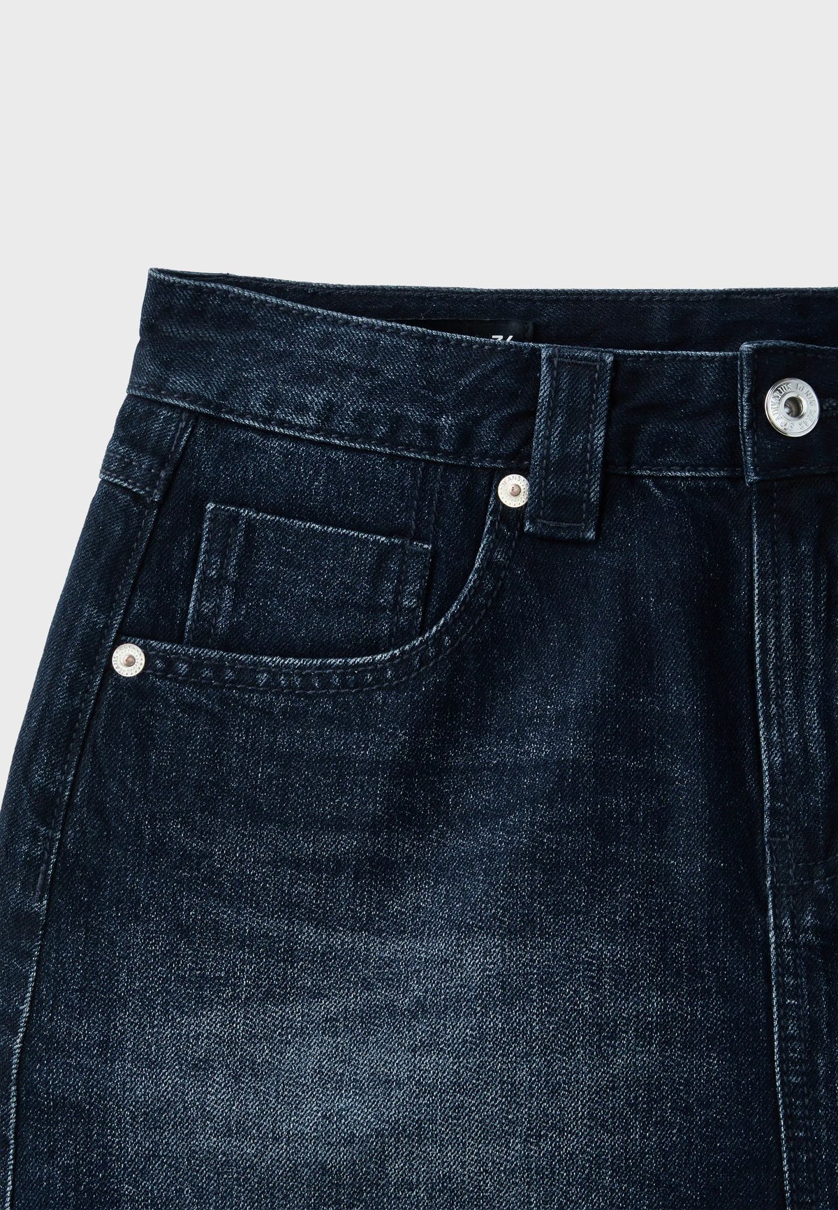 LIGHT GREY DENIM WASH