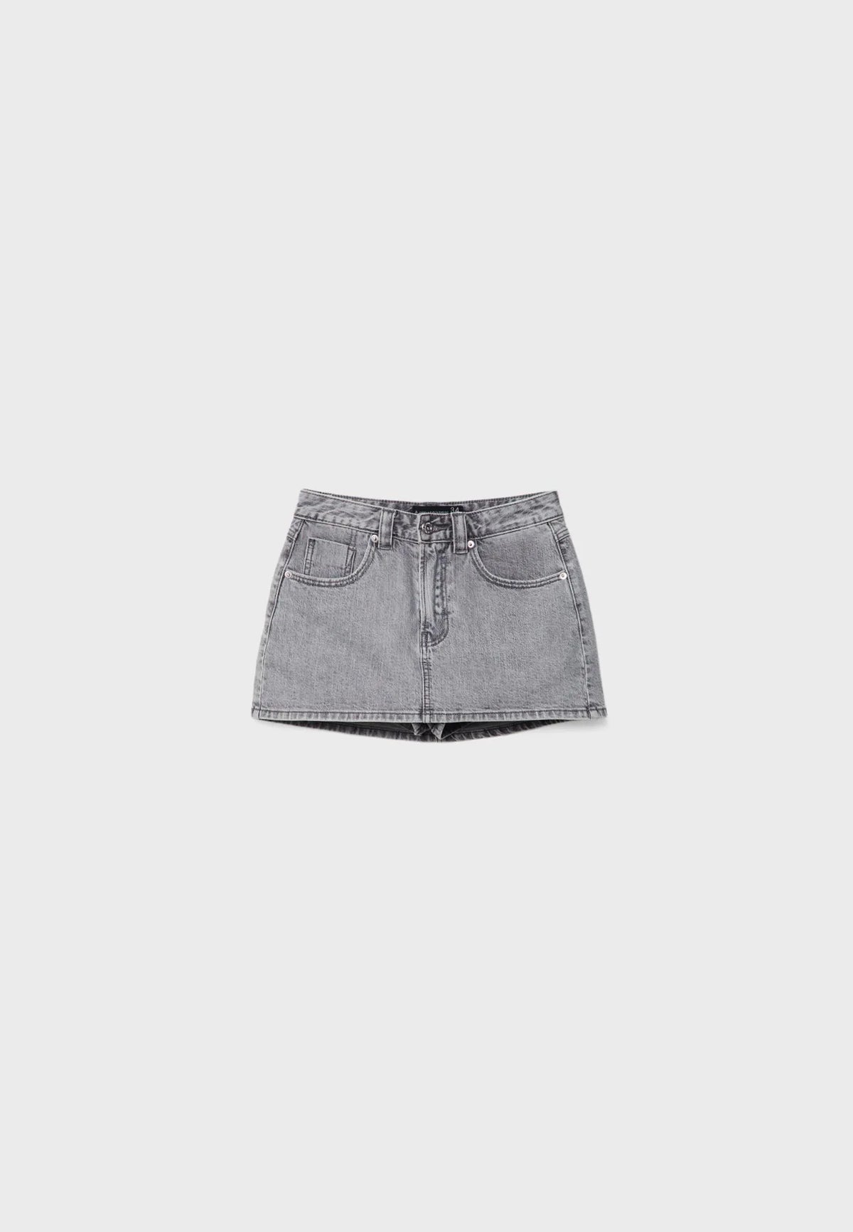 LIGHT GREY DENIM WASH