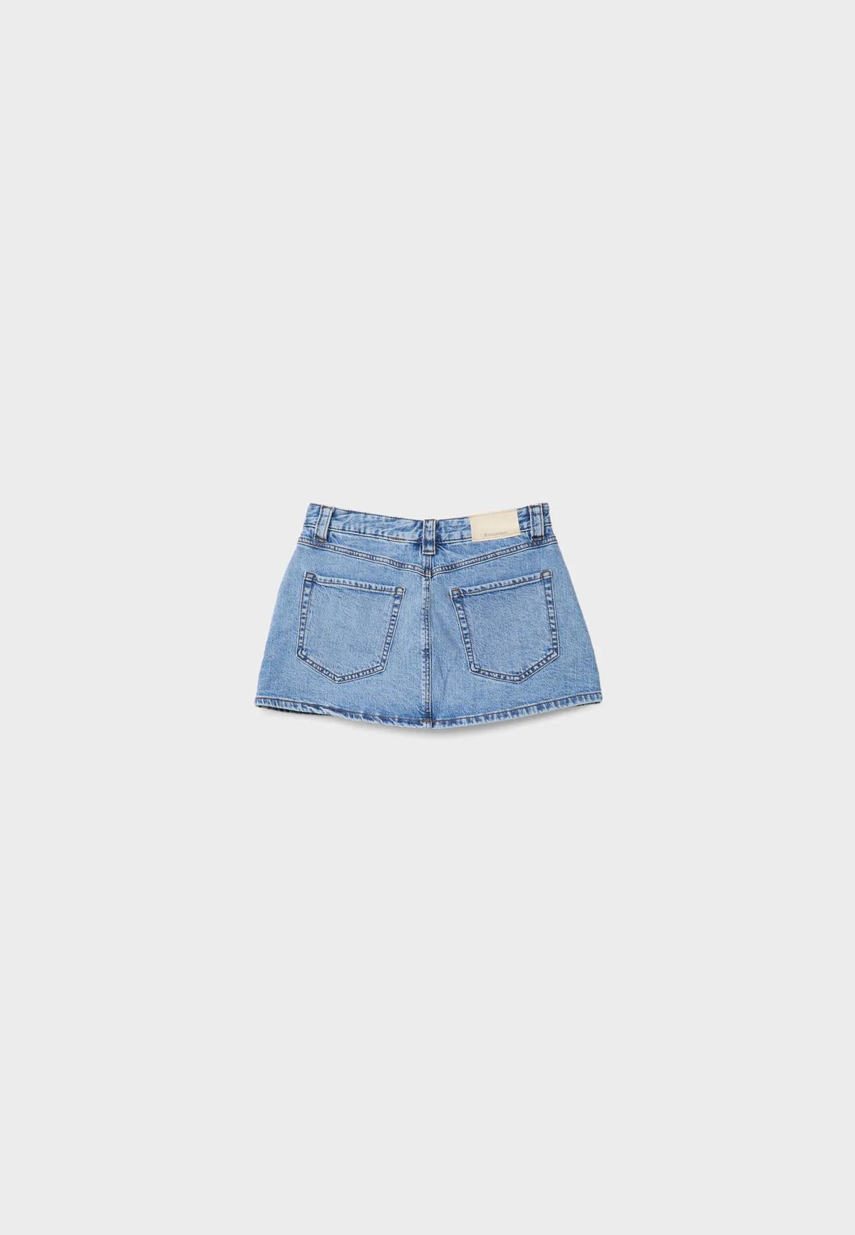 MEDIUM LIGHT BLUE DENIM