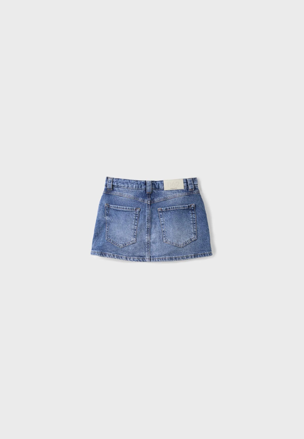 MEDIUM DENIM WASH
