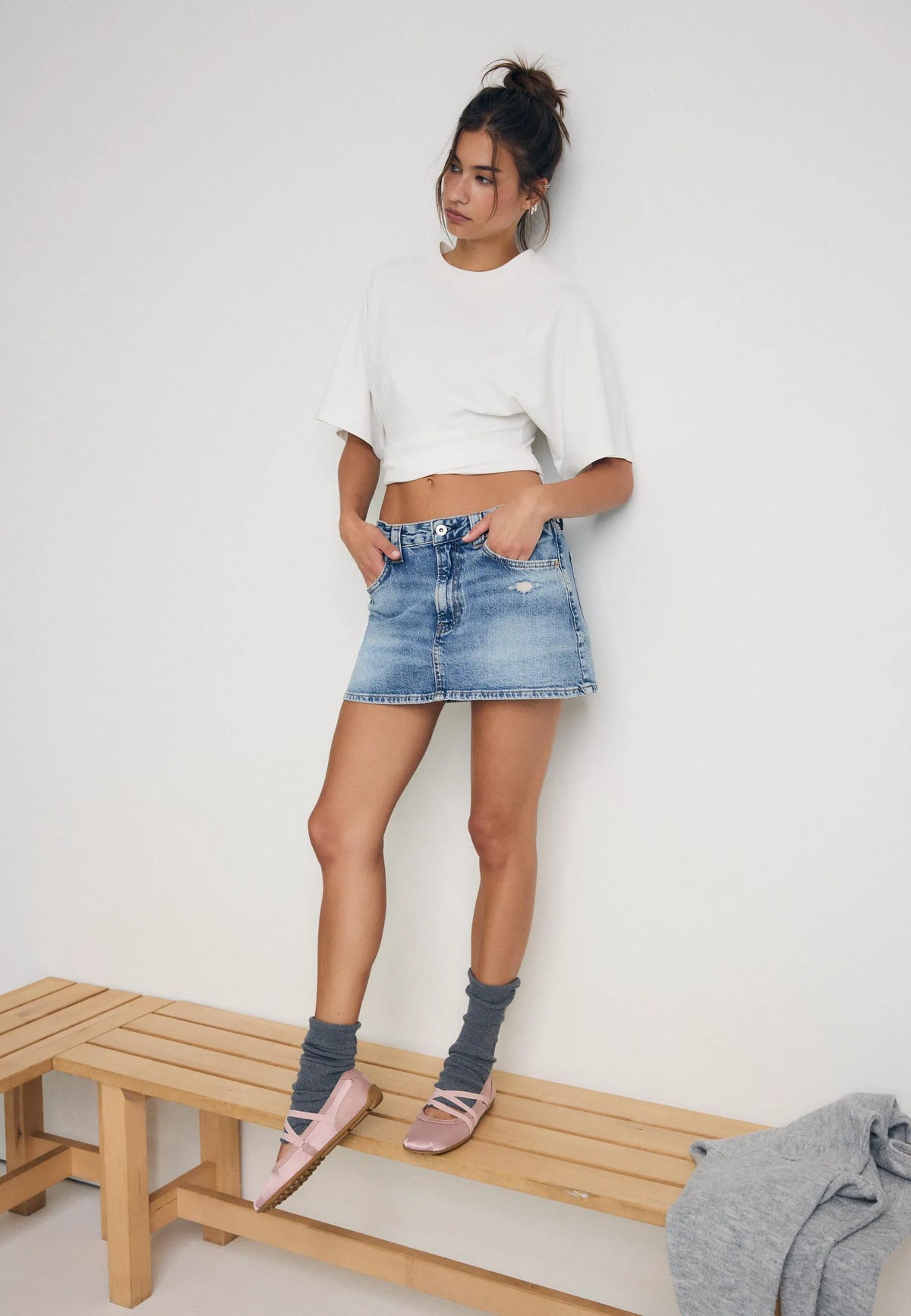 MEDIUM DENIM WASH