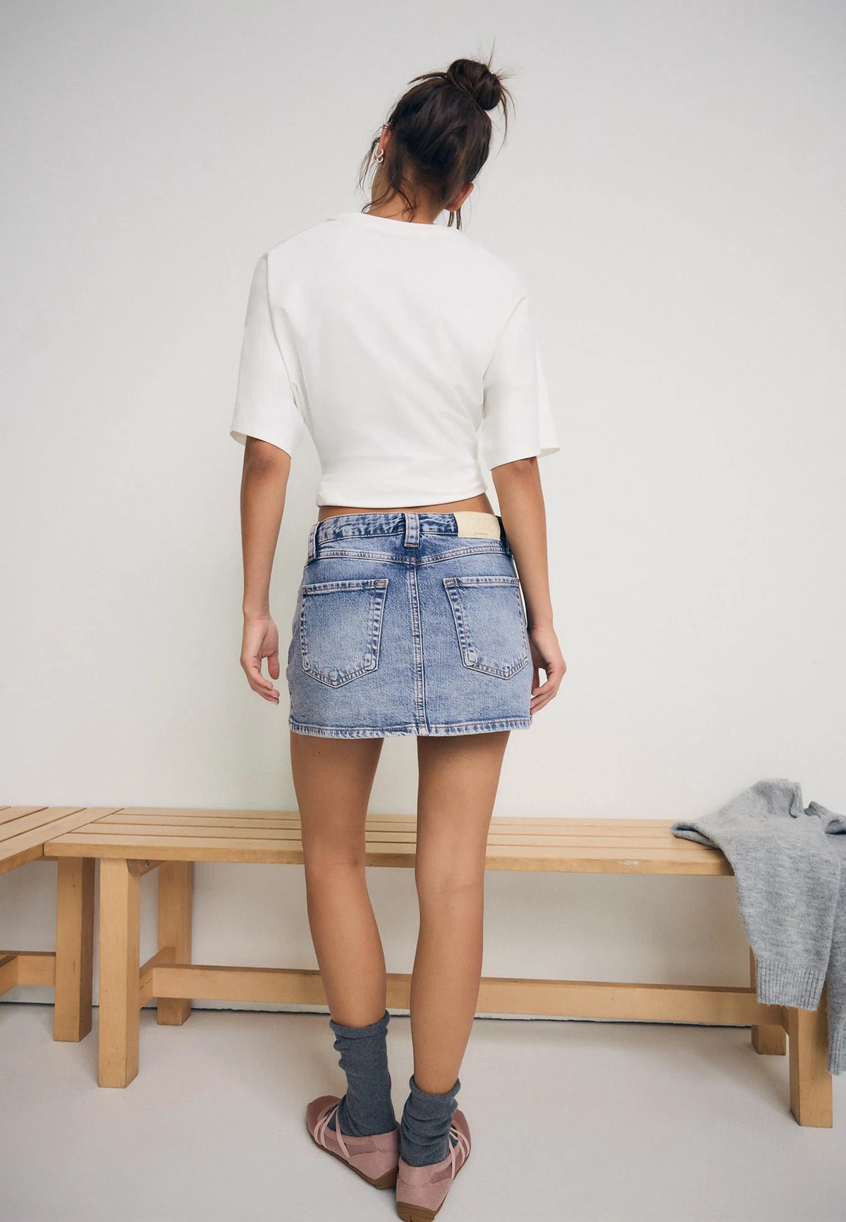 MEDIUM DENIM WASH