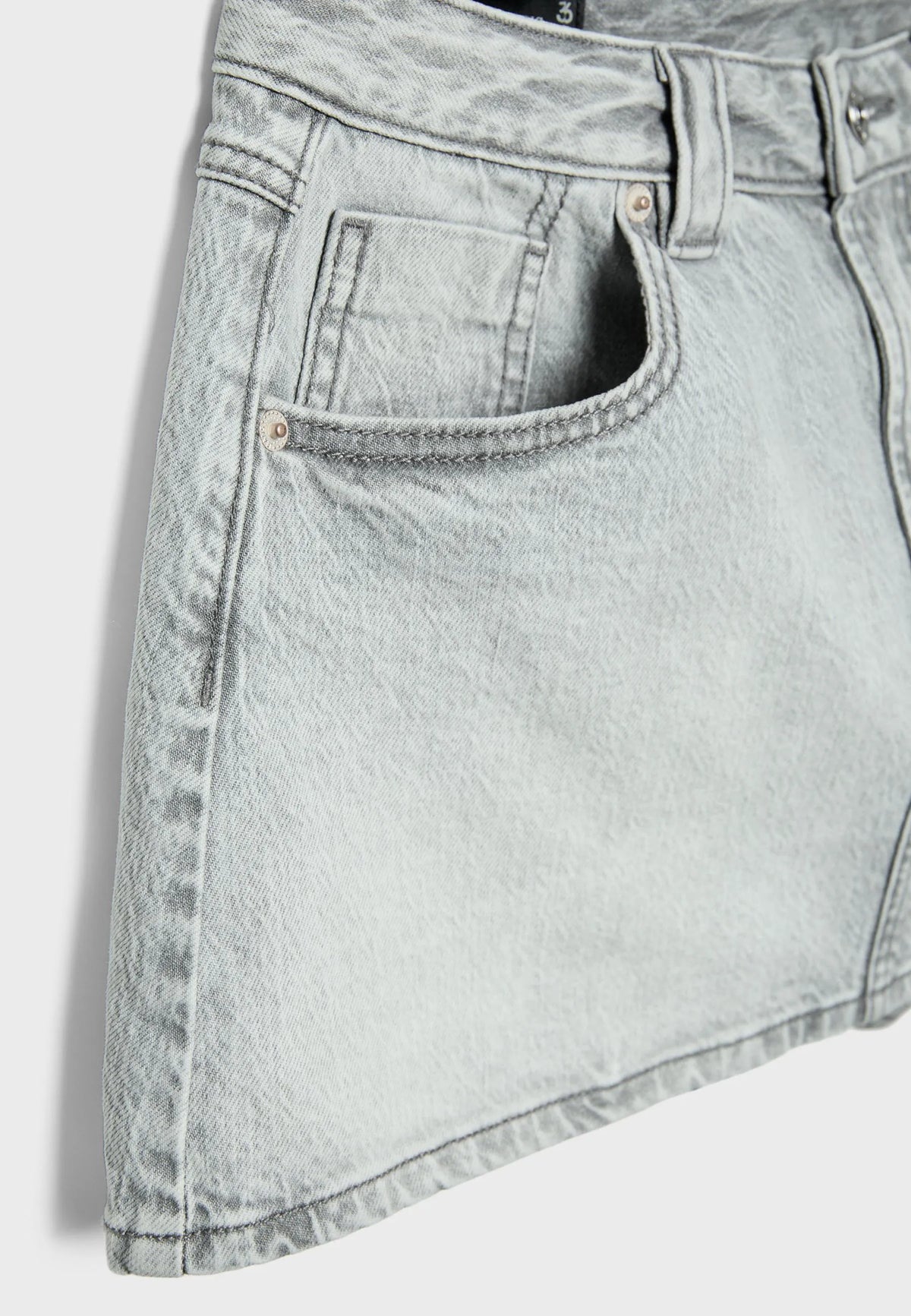 DARK GREY DENIM WASH