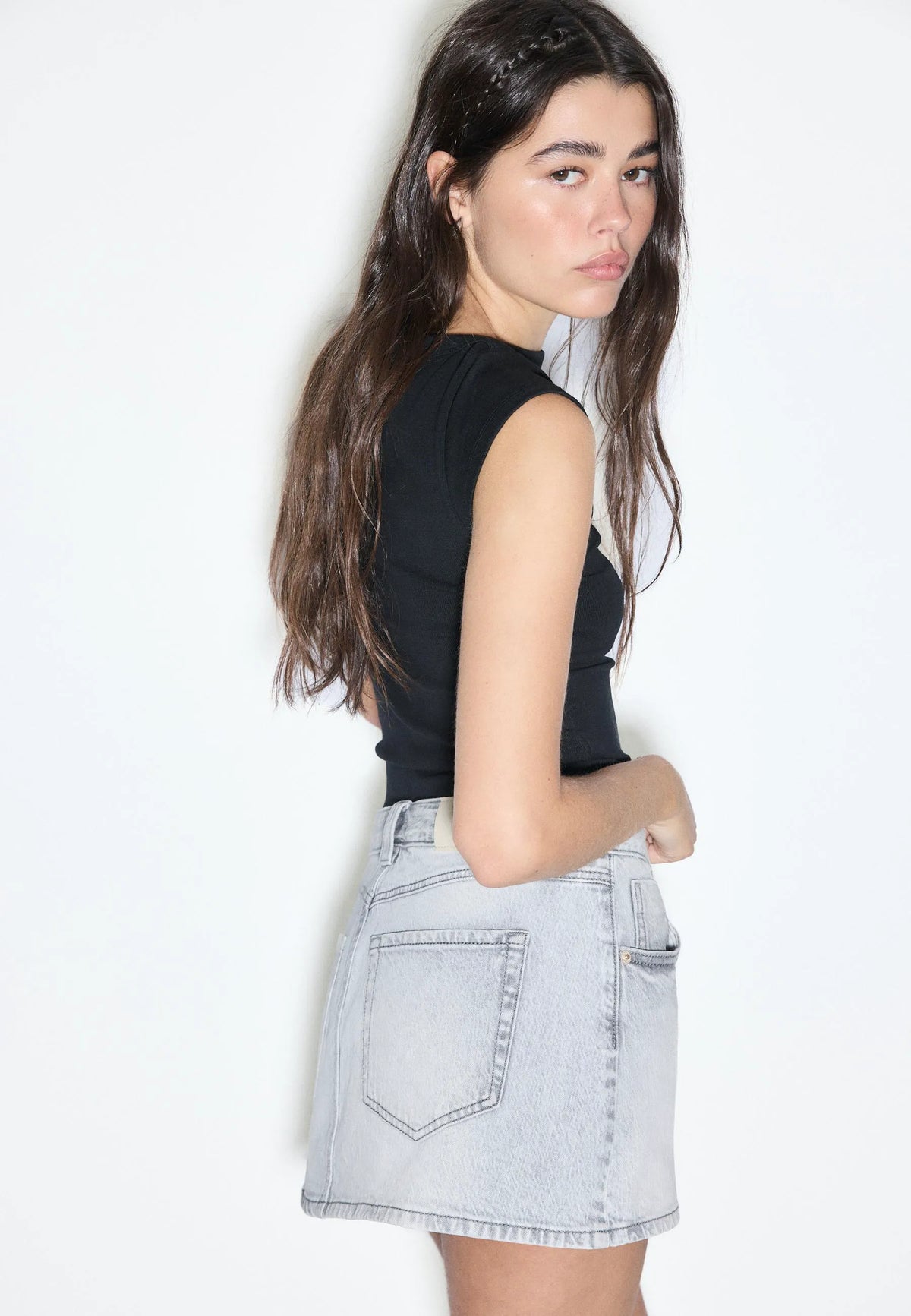 DARK GREY DENIM WASH