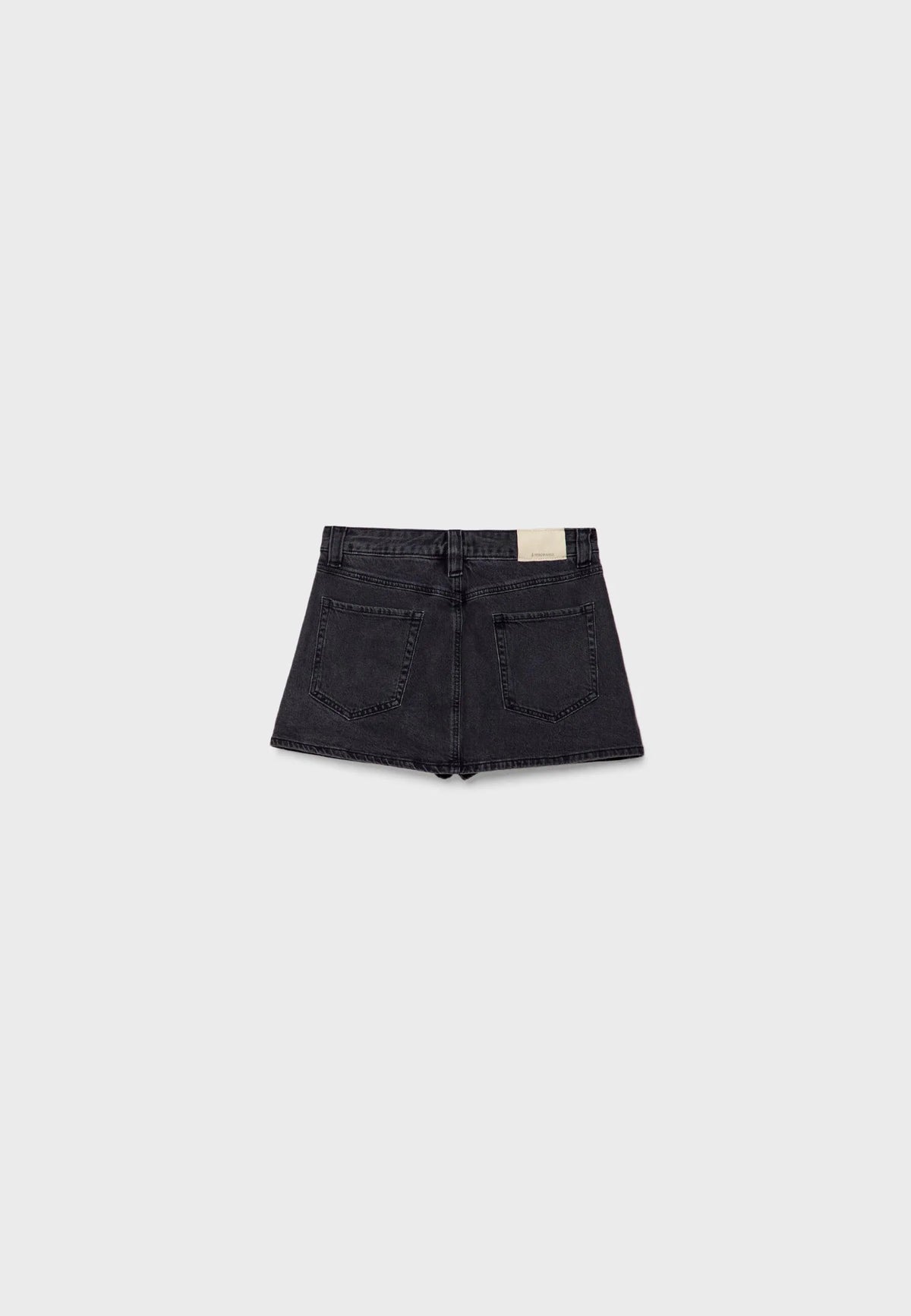 BLACK DENIM WASH