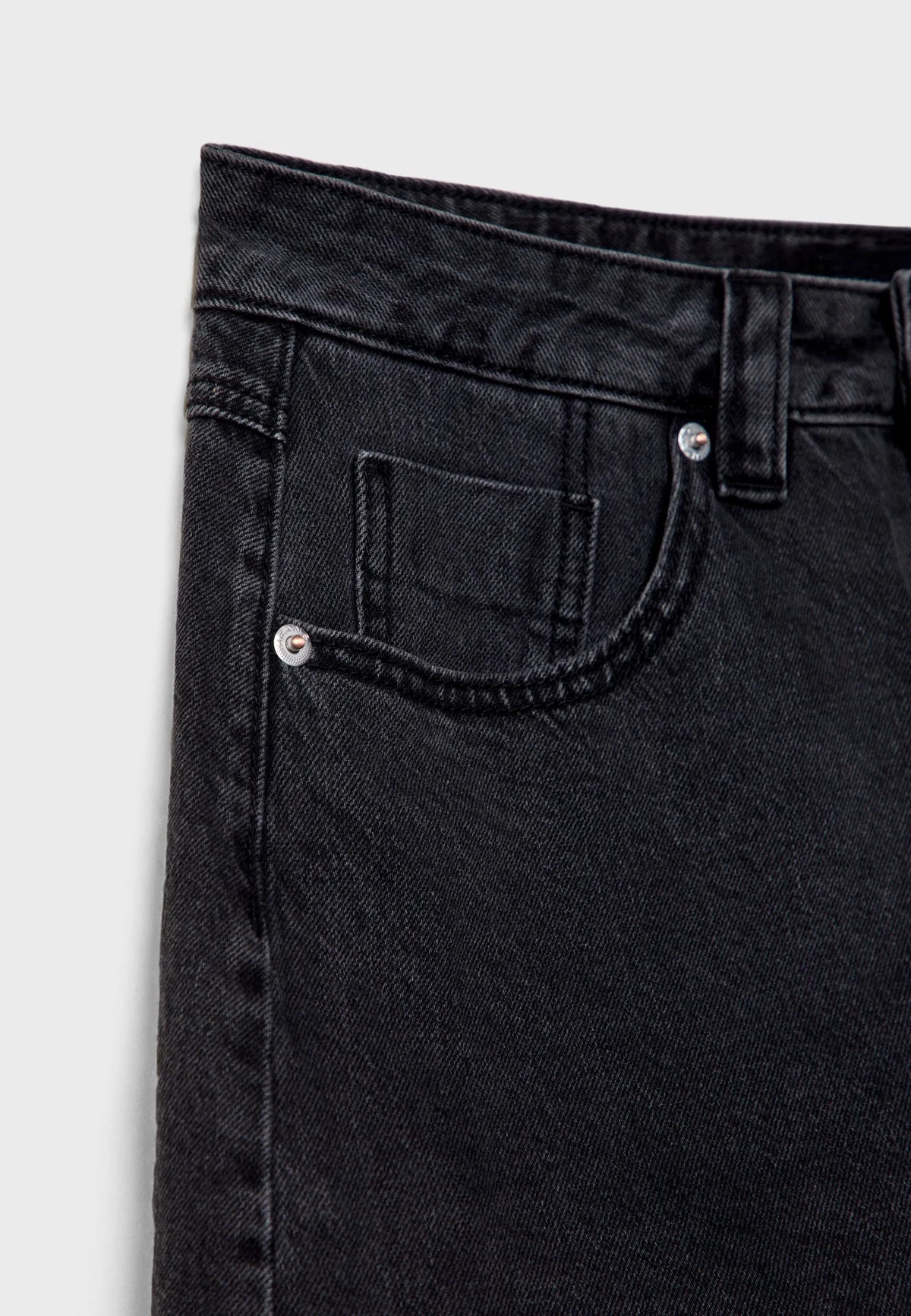 BLACK DENIM WASH