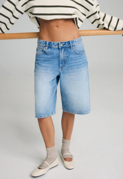 MEDIUM LIGHT BLUE DENIM