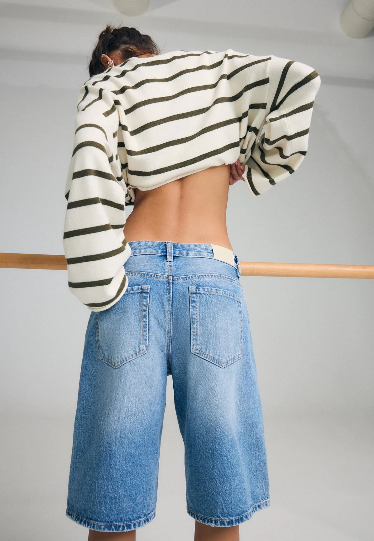 MEDIUM LIGHT BLUE DENIM