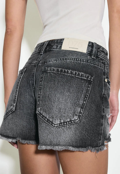 BLACK DENIM WASH
