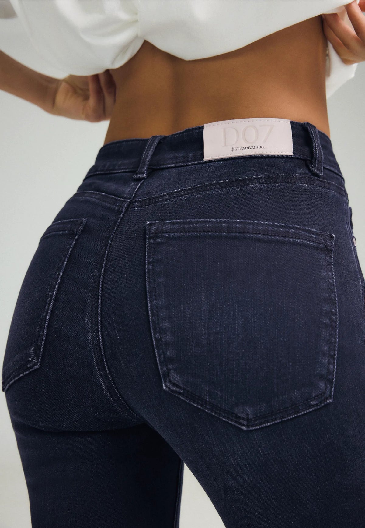 LIGHT GREY DENIM WASH