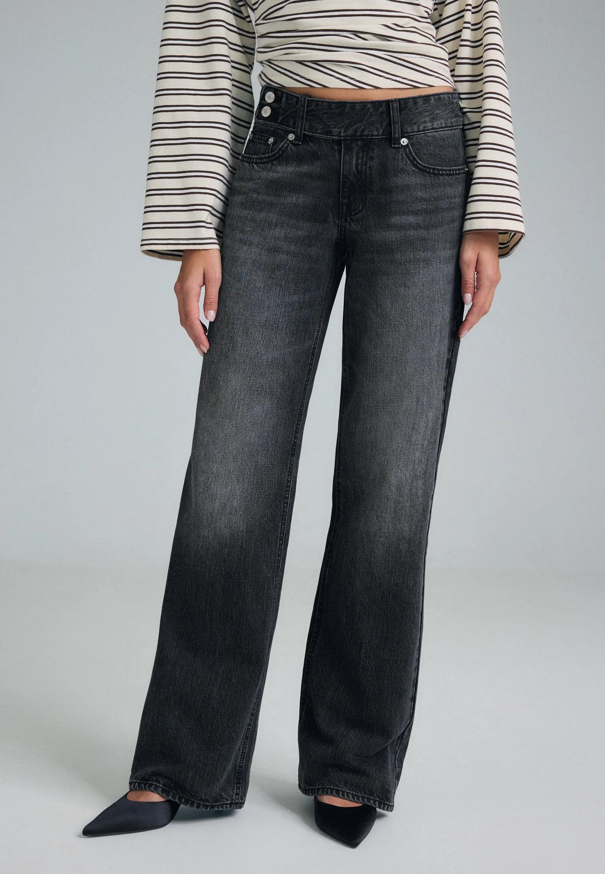 BLACK DENIM WASHED EFFECT
