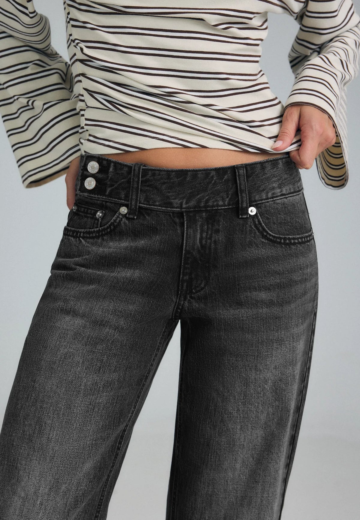 BLACK DENIM WASHED EFFECT