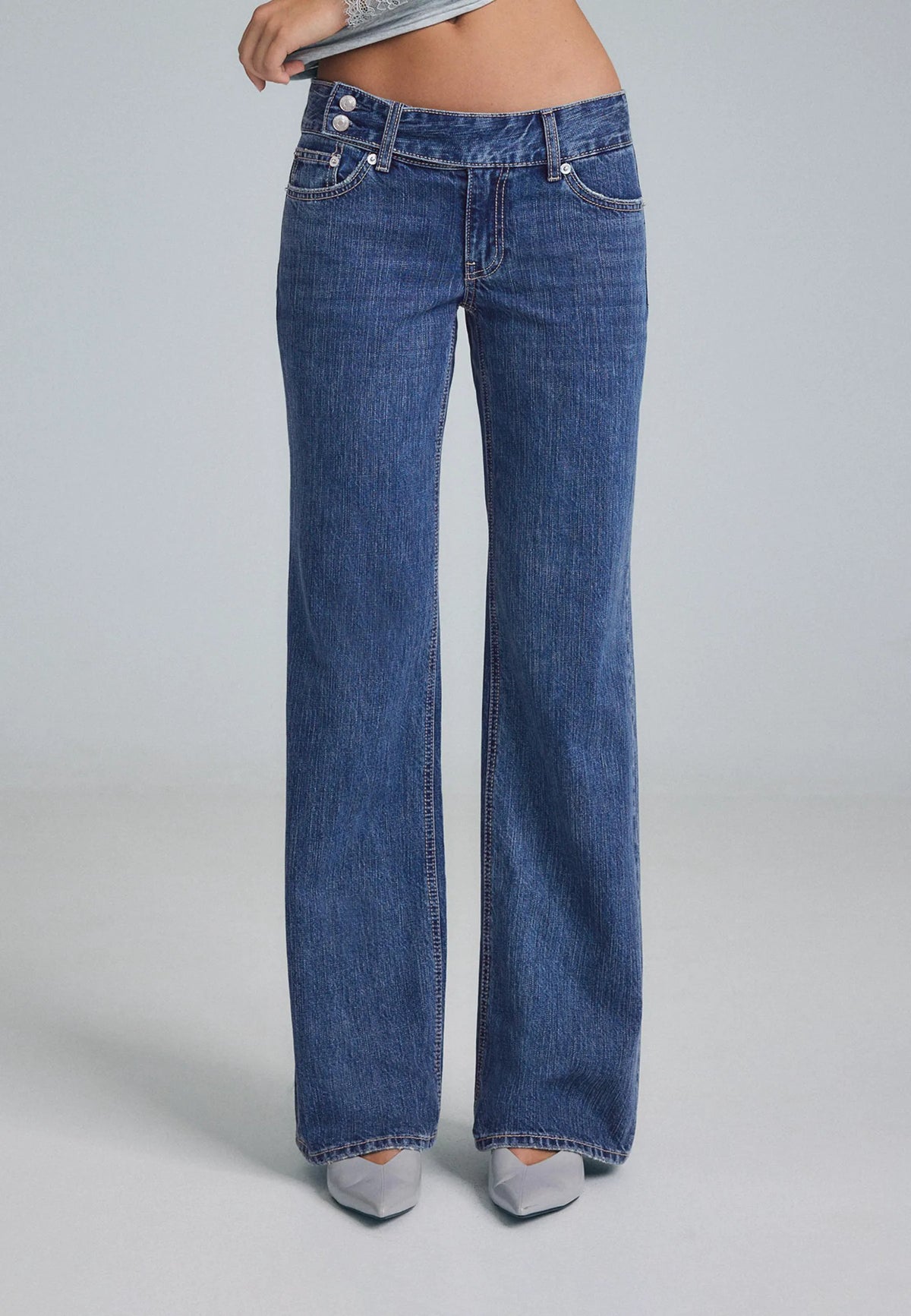 MEDIUM BLUE DENIM