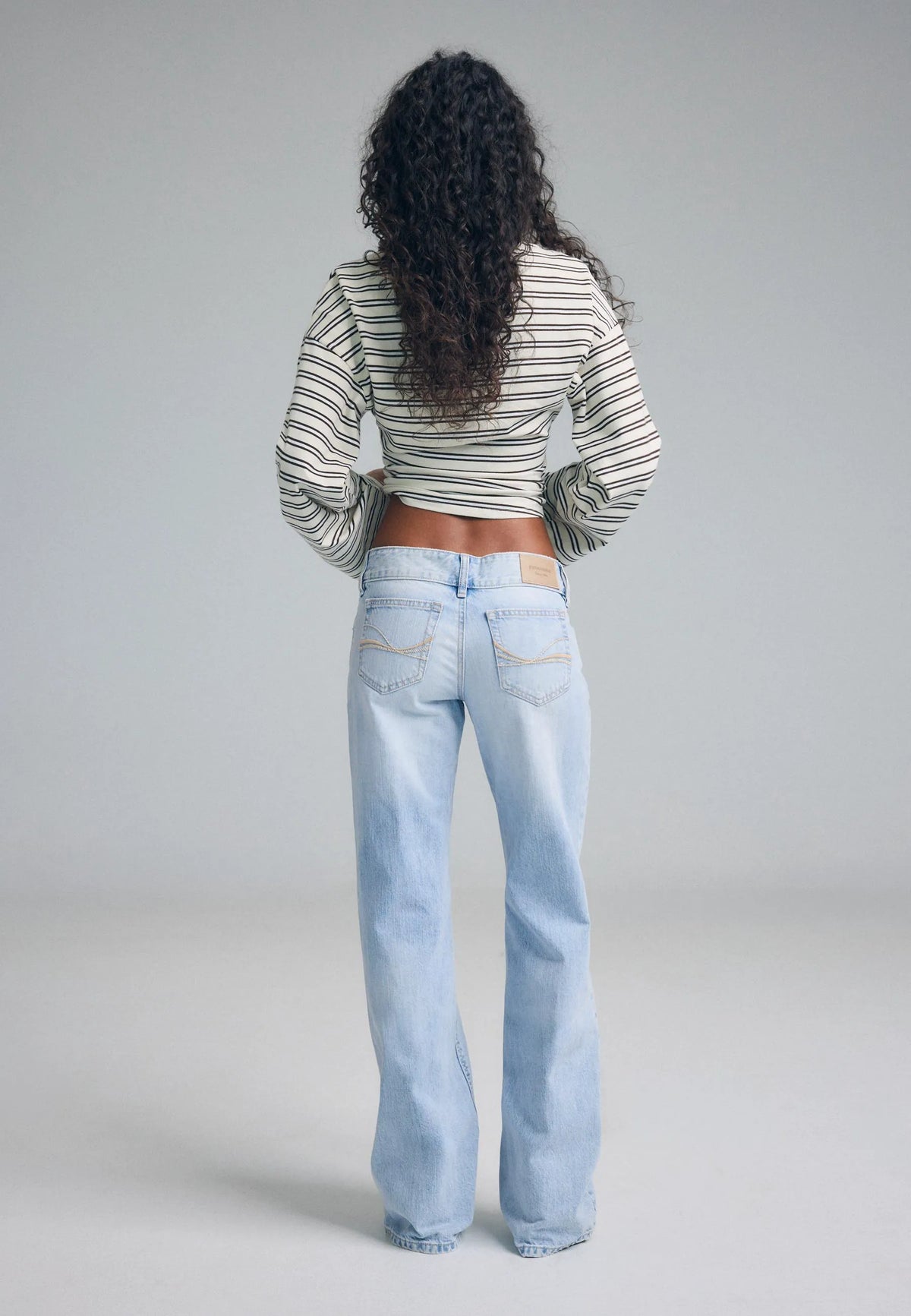 MEDIUM LIGHT BLUE DENIM