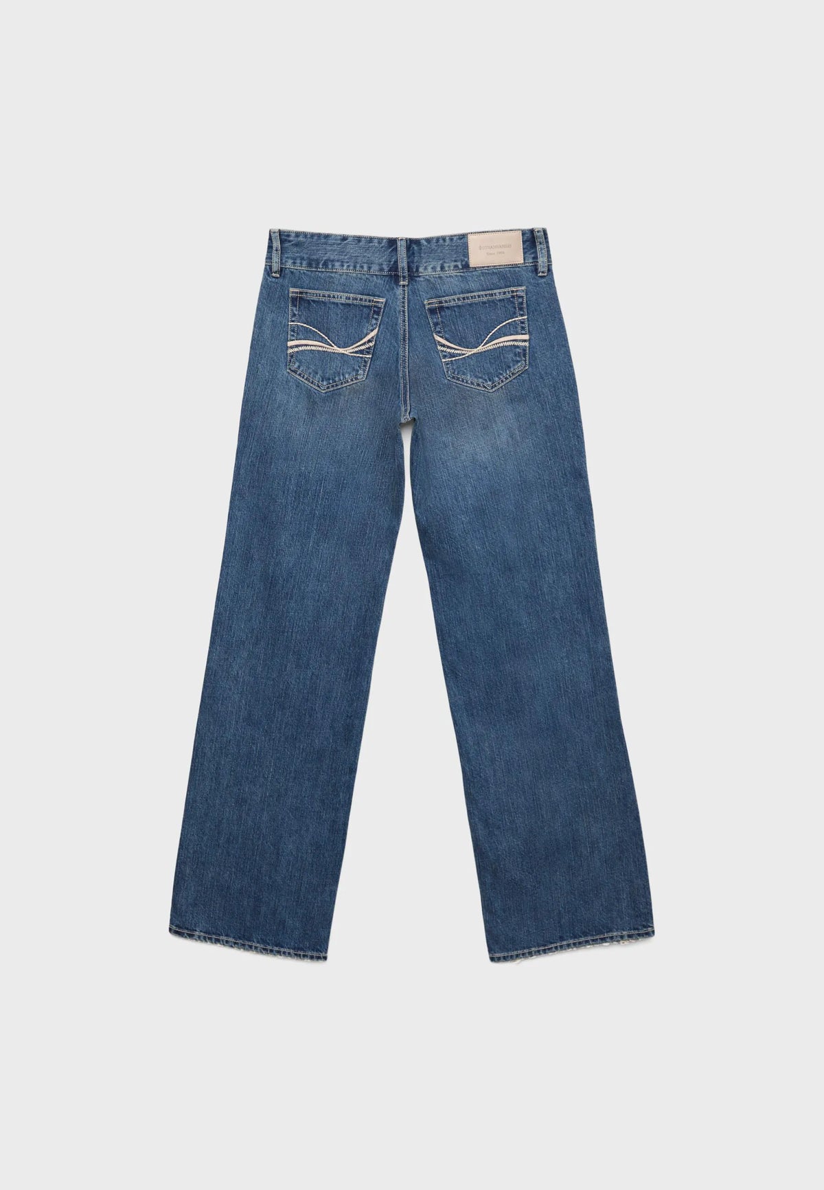 MEDIUM DENIM WASH