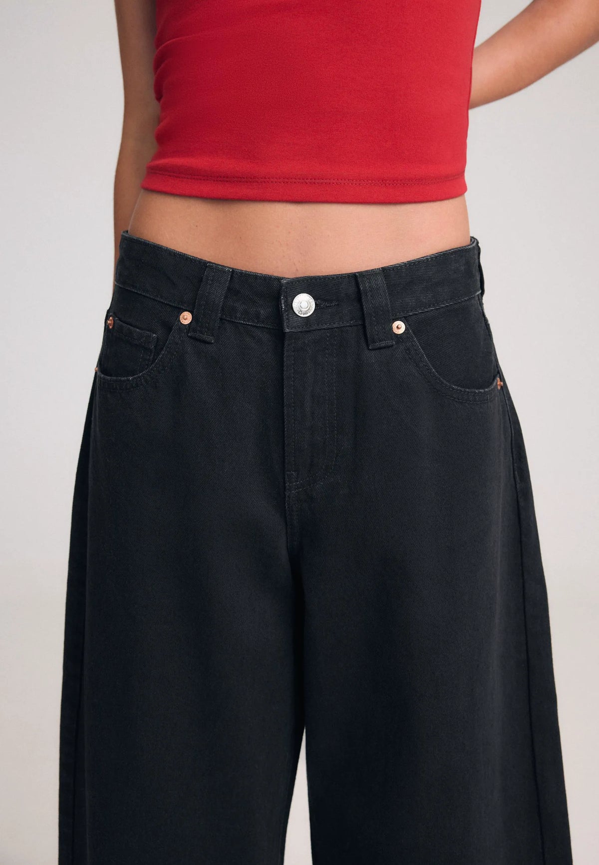 BLACK DENIM WASHED EFFECT