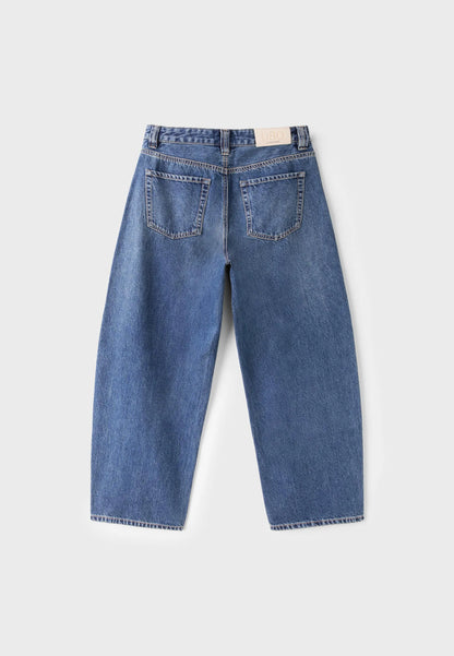 MEDIUM DENIM WASH