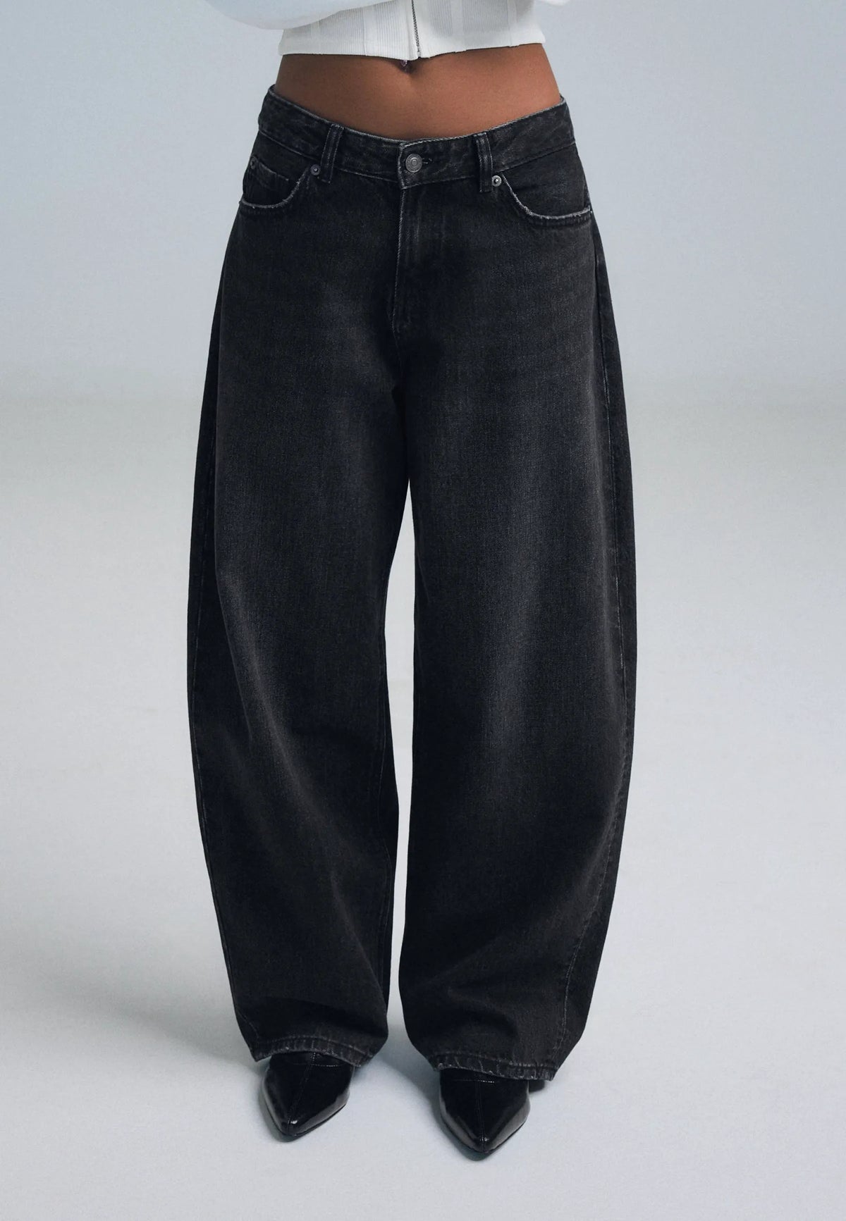 BLACK DENIM WASH