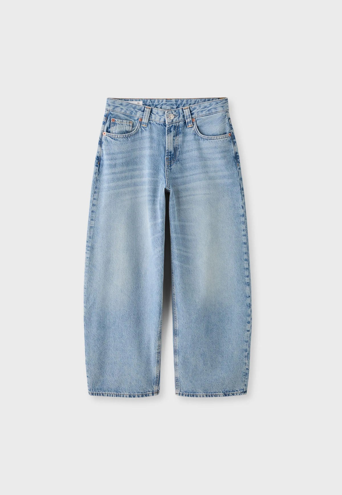 MEDIUM BLUE DENIM