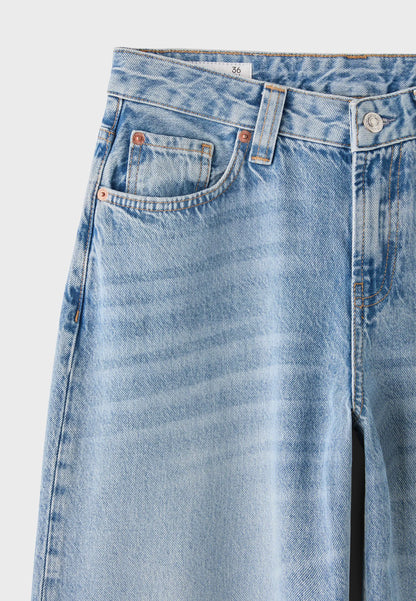 MEDIUM BLUE DENIM