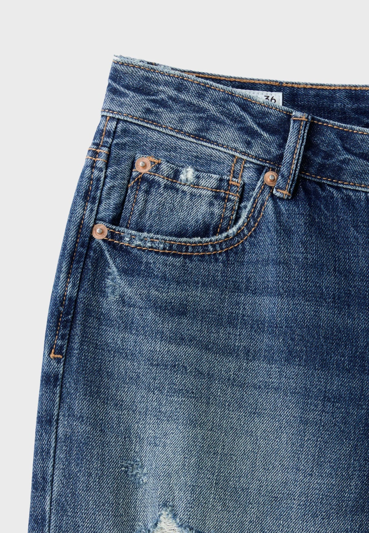 MEDIUM DENIM WASH