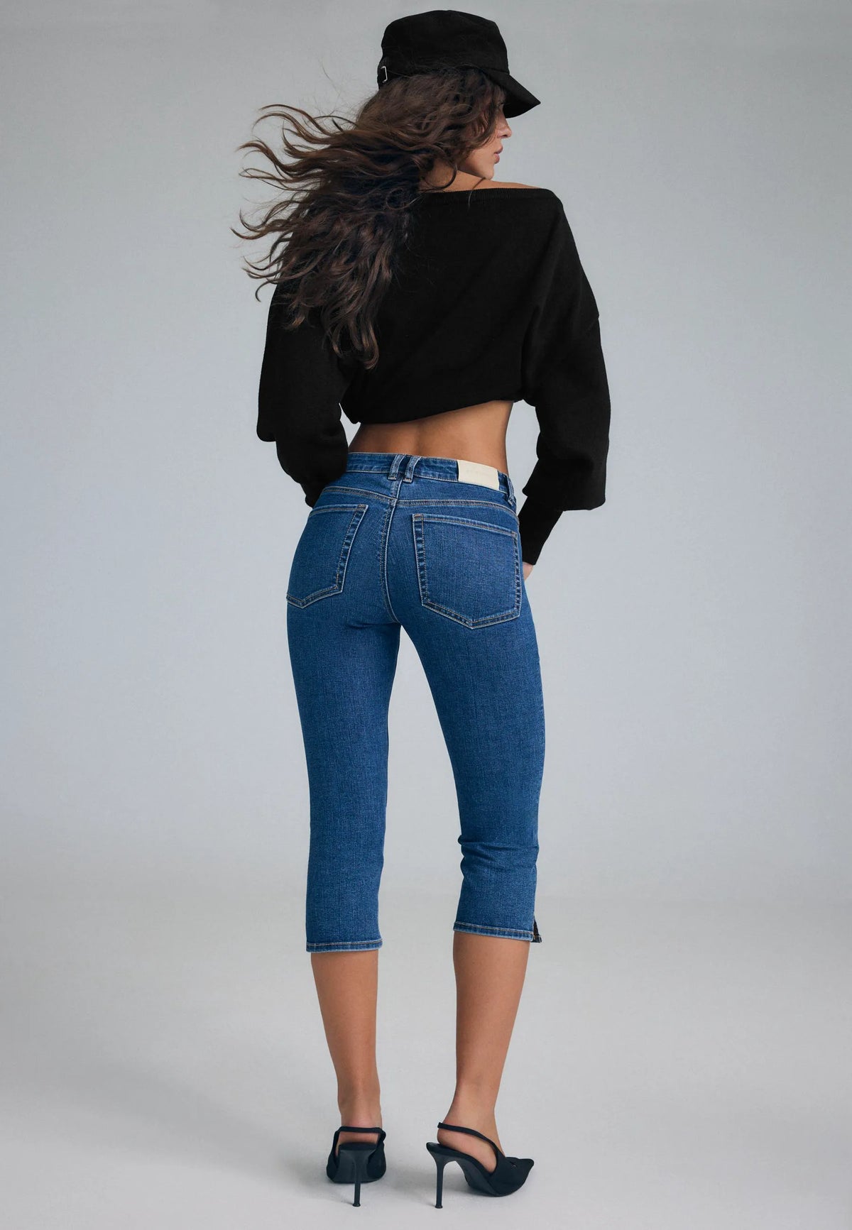 MEDIUM DENIM WASH