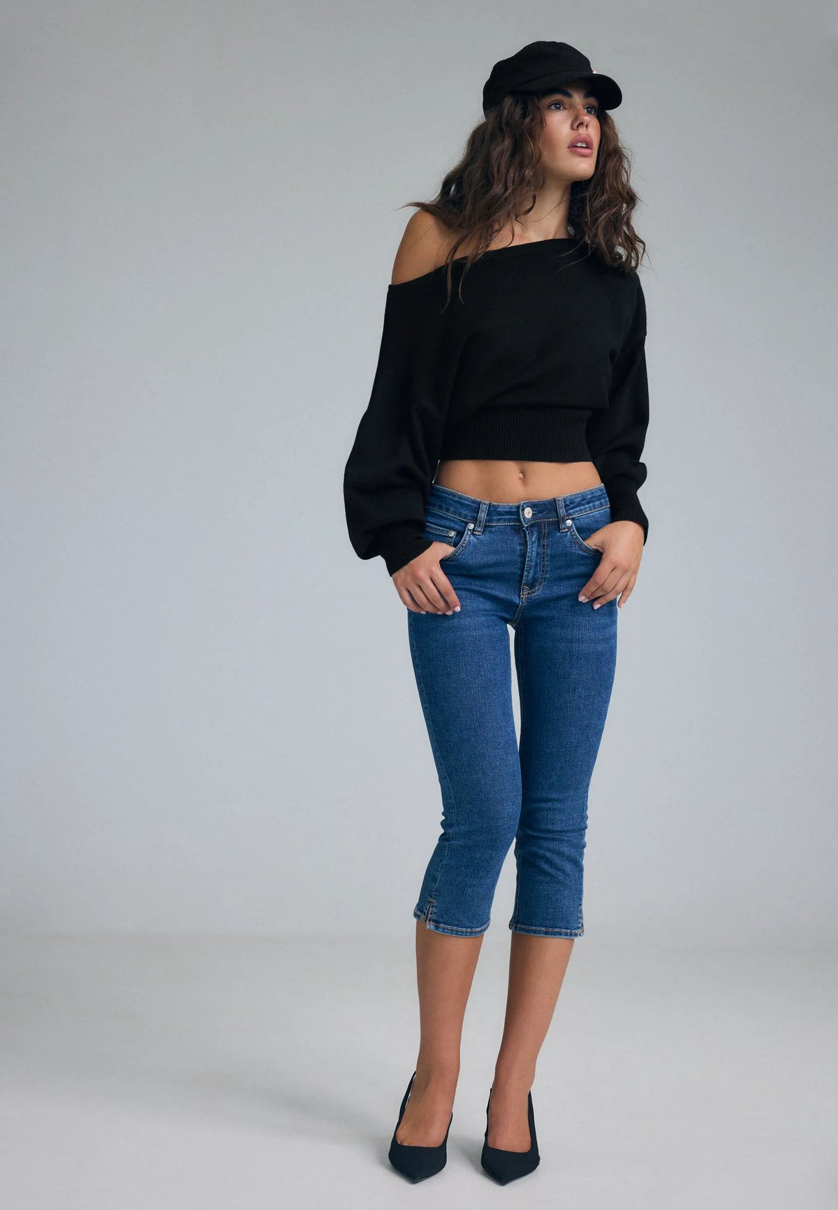 MEDIUM DENIM WASH