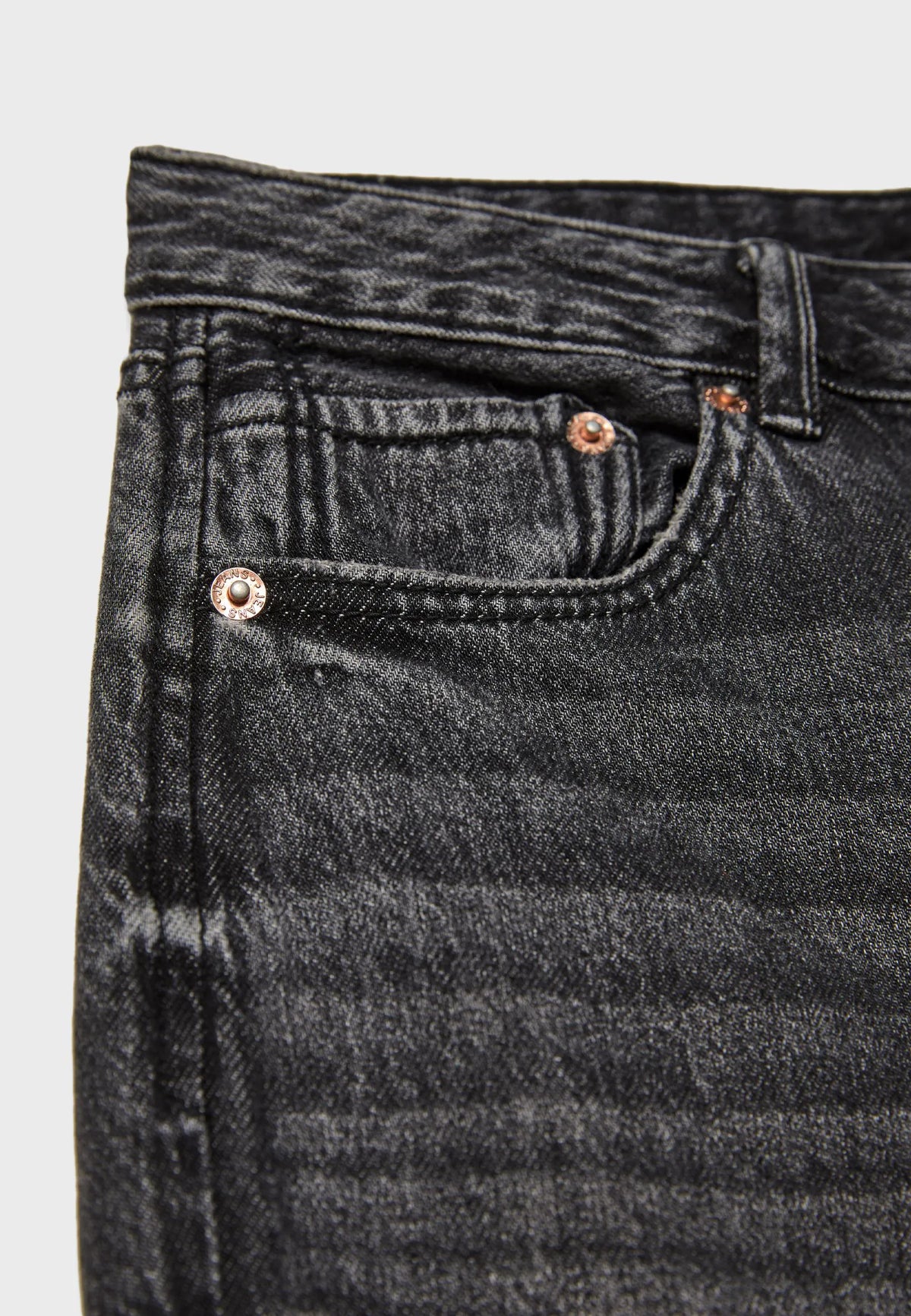 BLACK DENIM WASH
