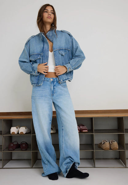 MEDIUM LIGHT BLUE DENIM