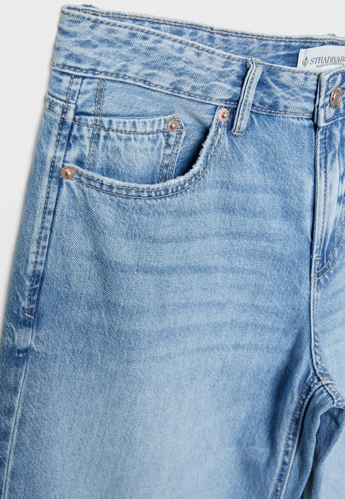 MEDIUM LIGHT BLUE DENIM