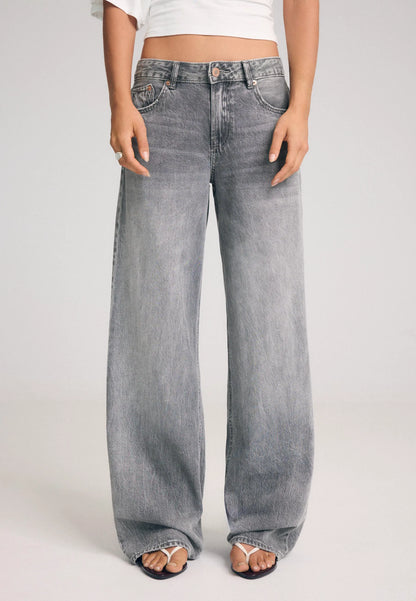 GREY DENIM WASH