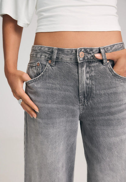 GREY DENIM WASH