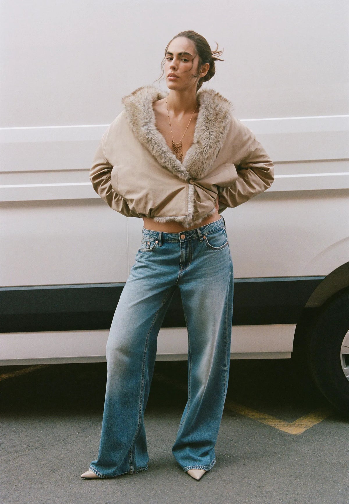 MEDIUM DENIM WASH