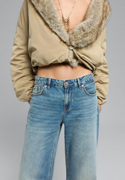 MEDIUM DENIM WASH
