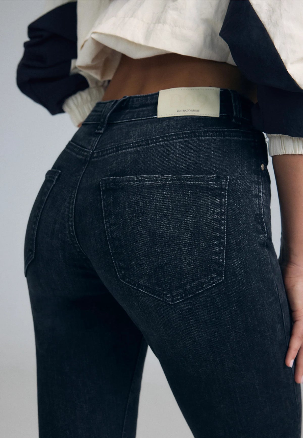 BLACK DENIM WASH
