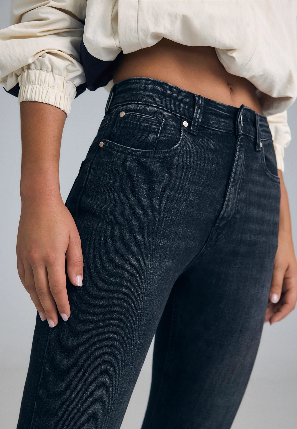 BLACK DENIM WASH