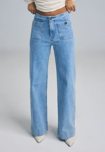 MEDIUM LIGHT BLUE DENIM