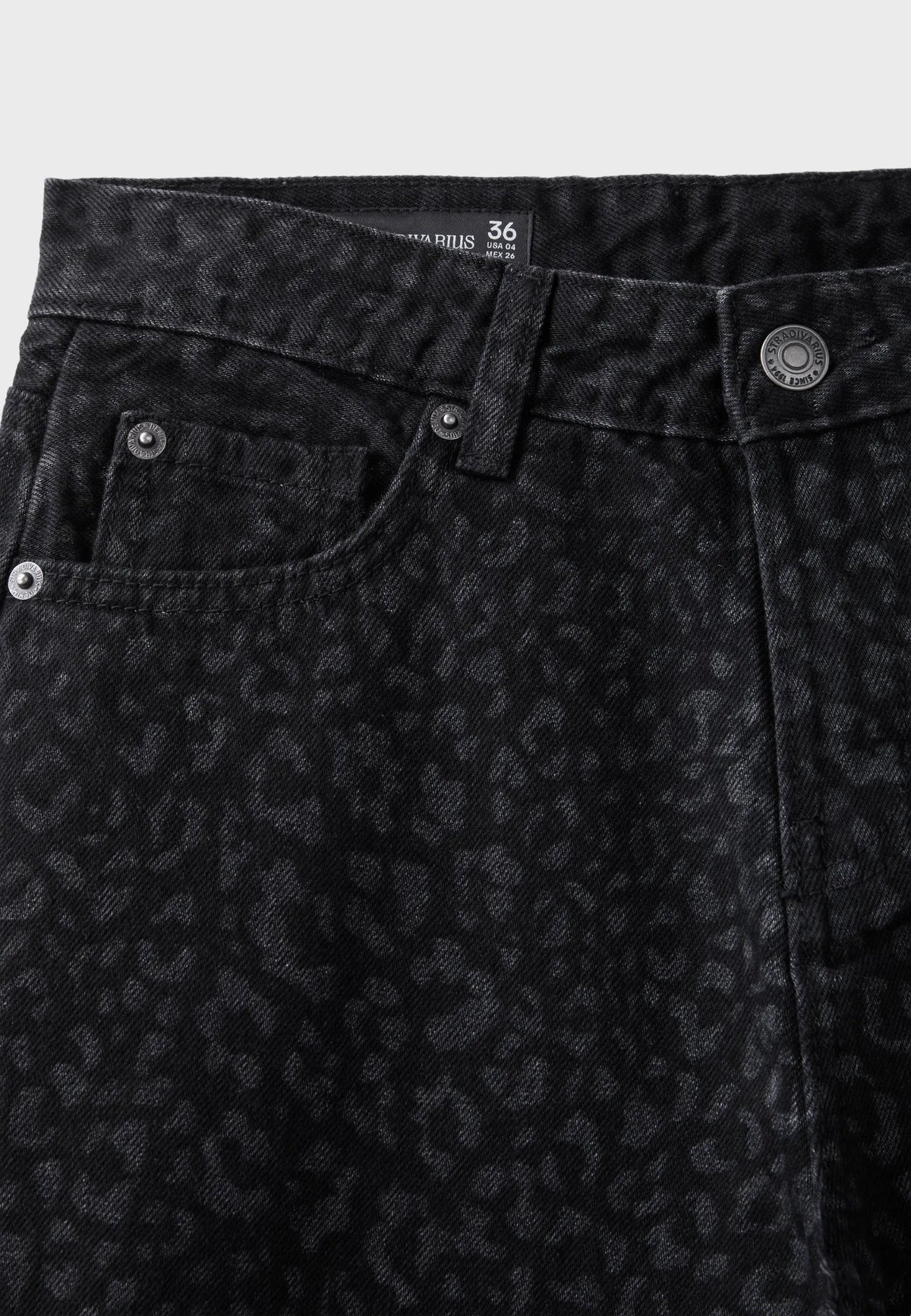 BLACK DENIM WASH