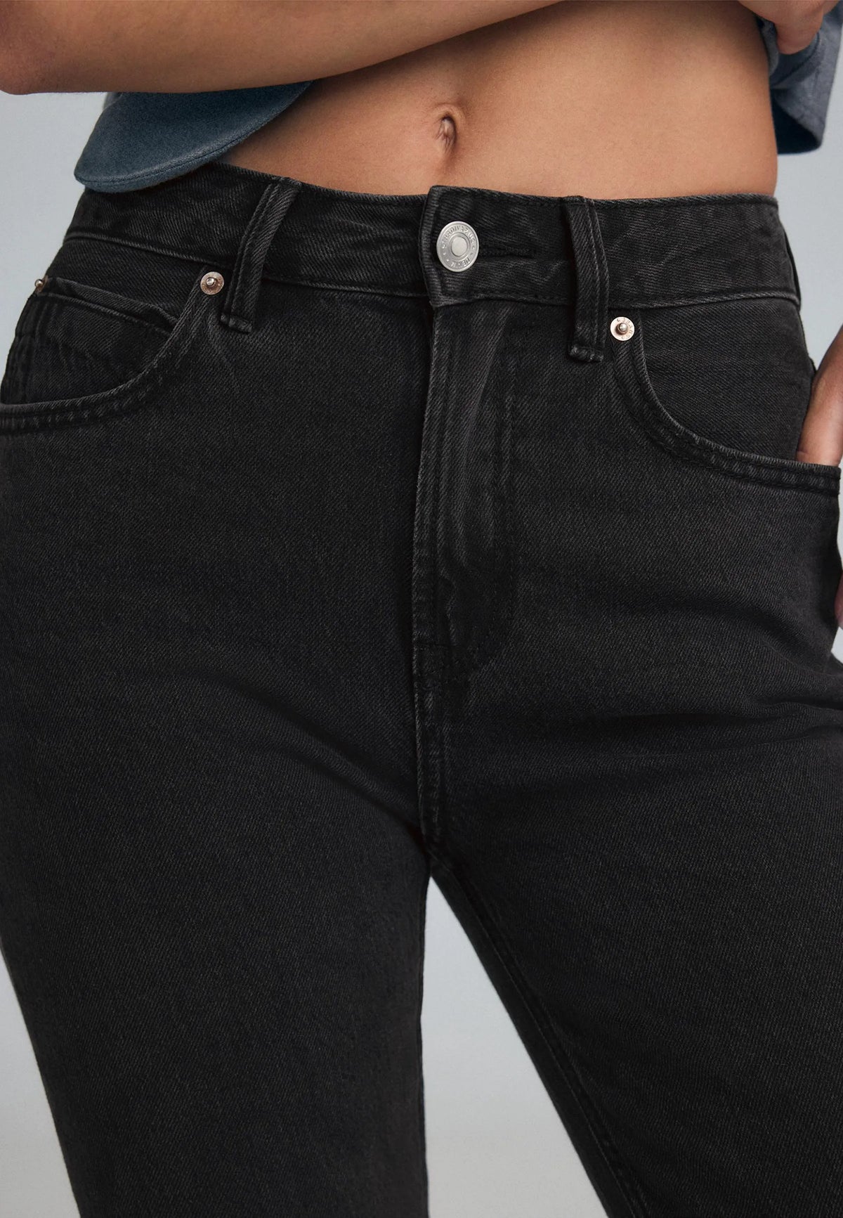 BLACK DENIM WASHED EFFECT