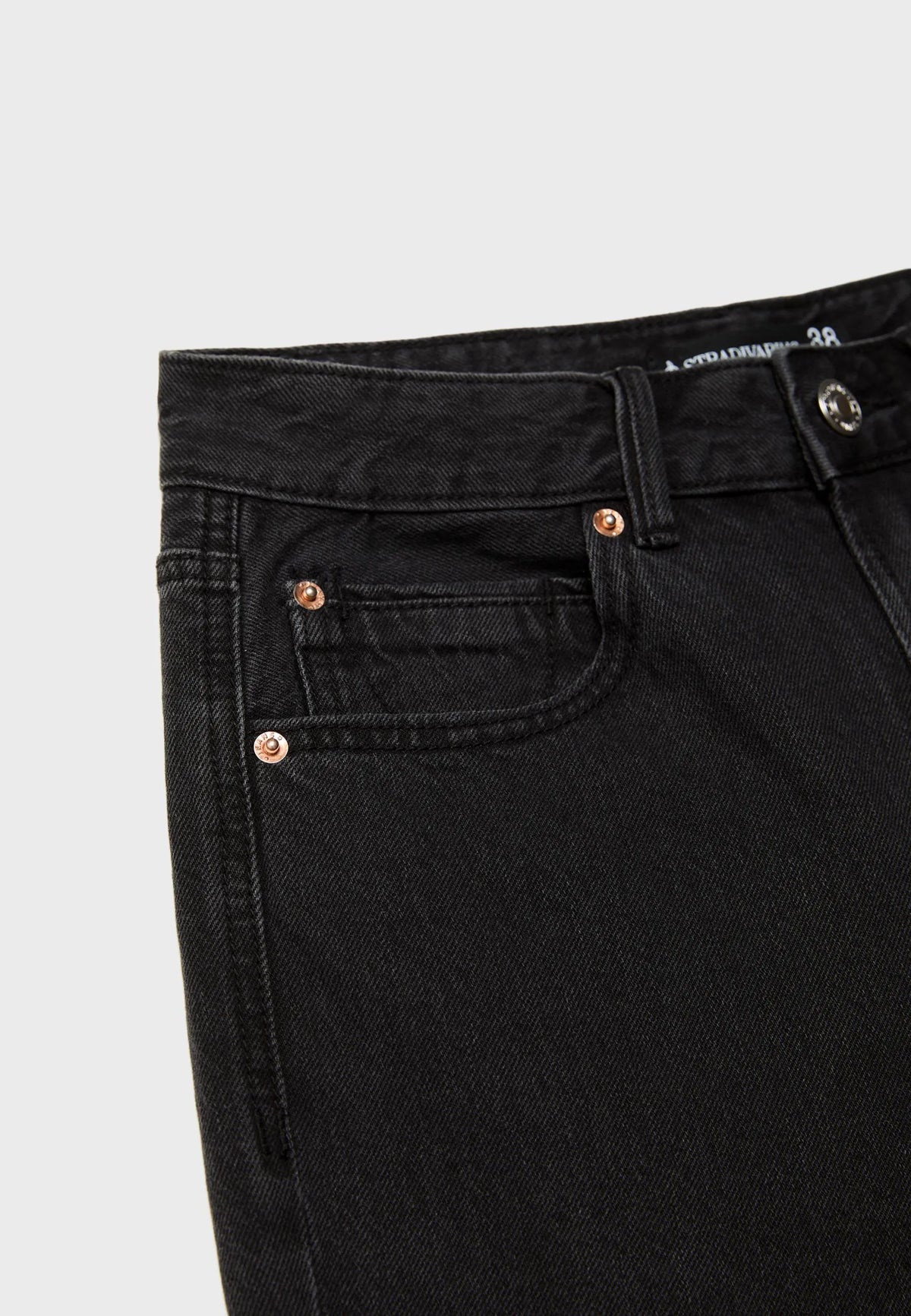 BLACK DENIM WASHED EFFECT