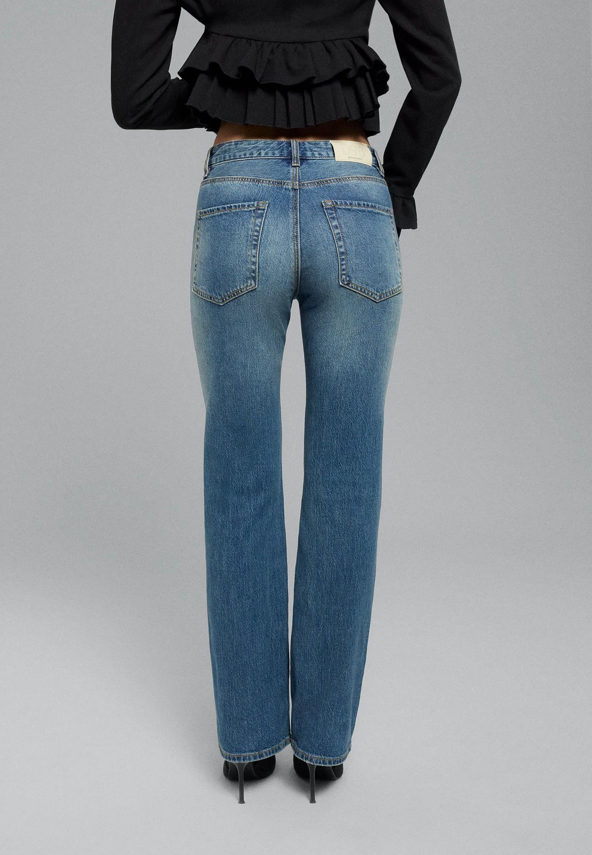 MEDIUM BLUE DENIM