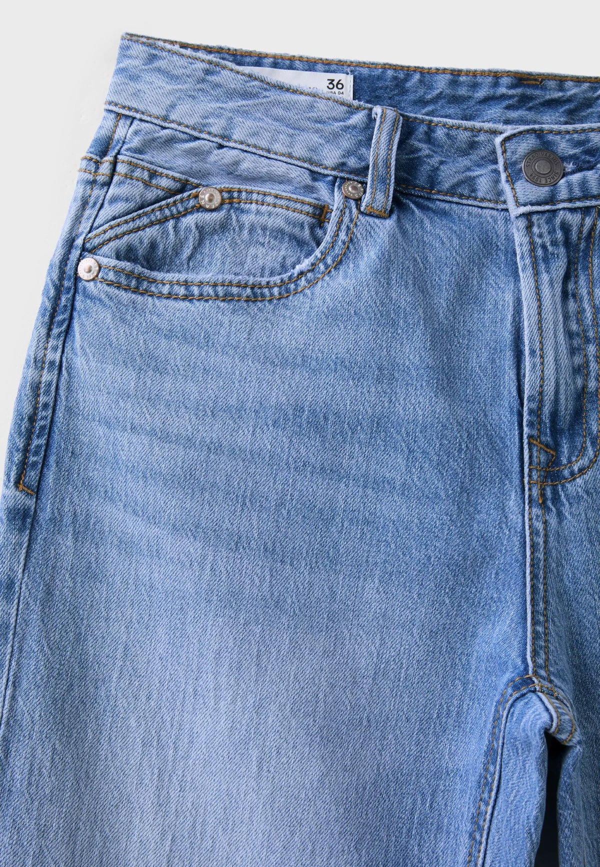 LIGHT GREY DENIM WASH