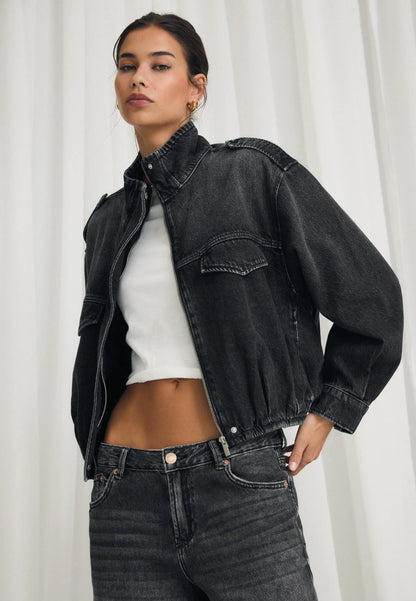 BLACK DENIM WASH