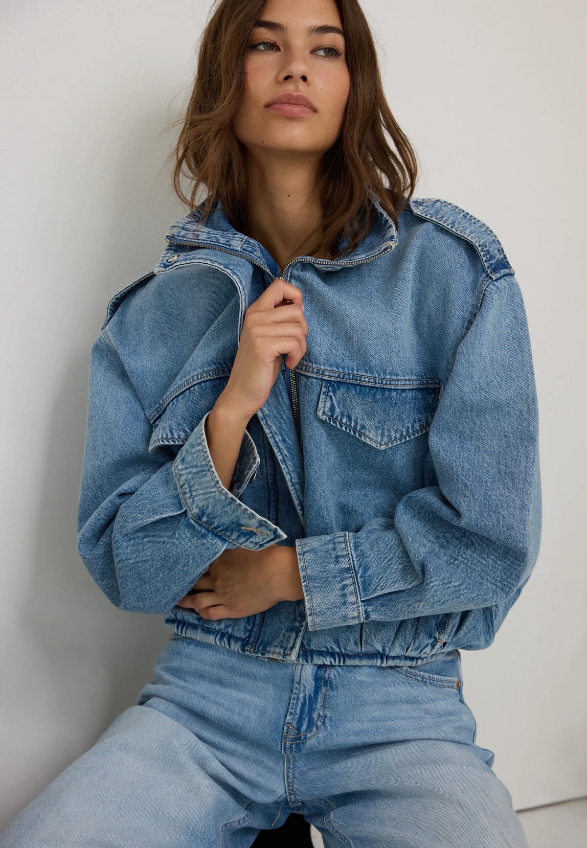 MEDIUM LIGHT BLUE DENIM