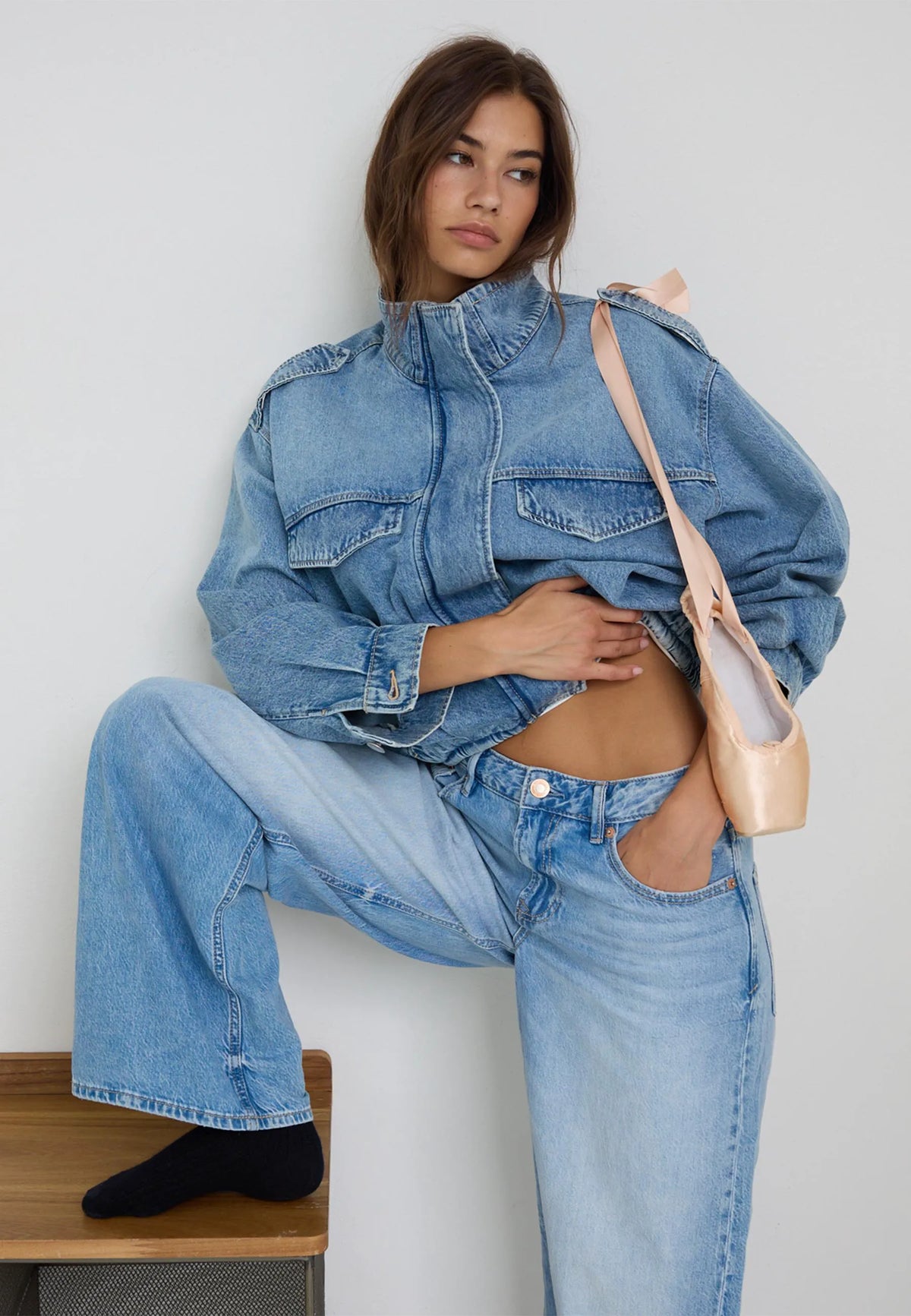 MEDIUM LIGHT BLUE DENIM