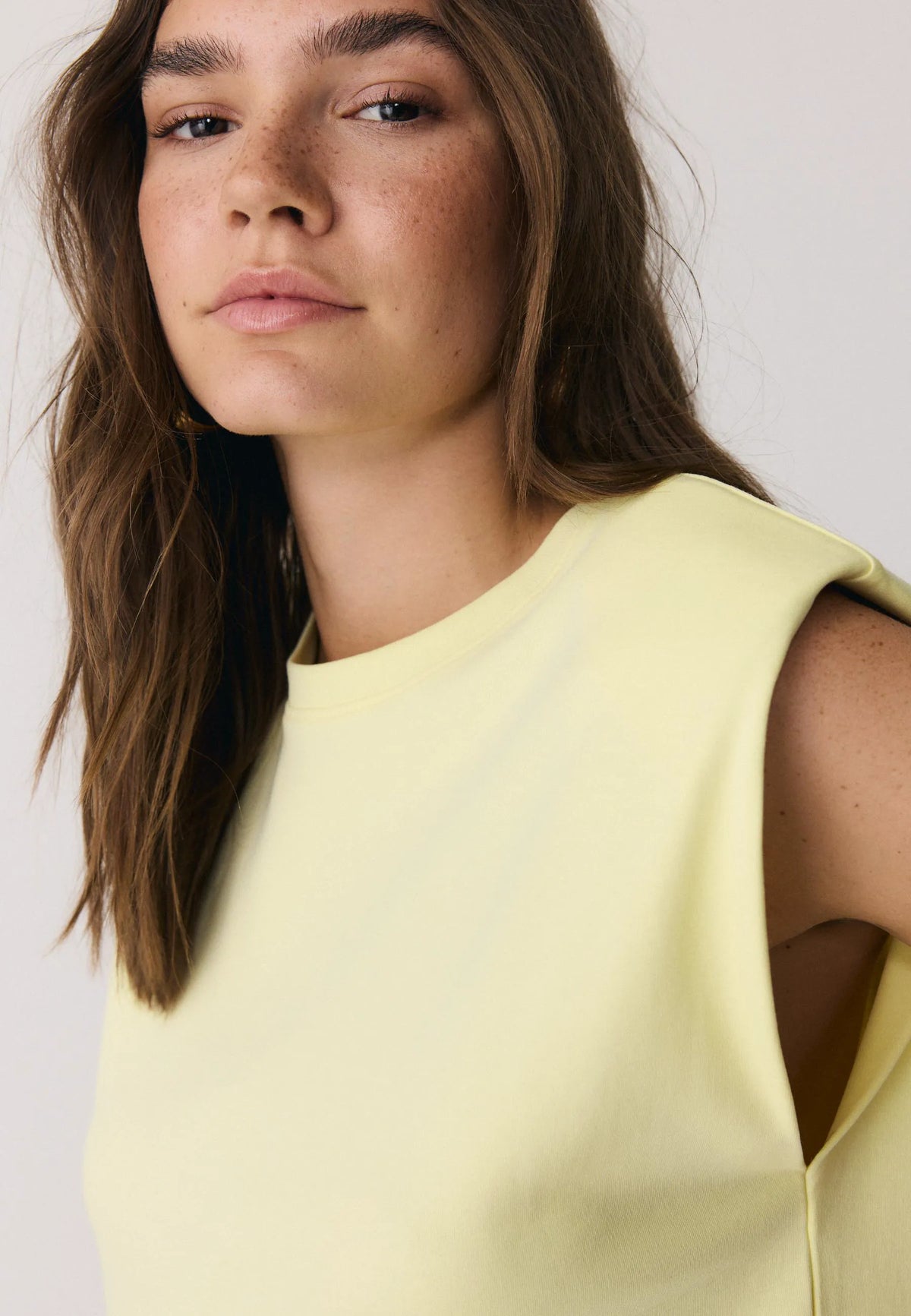 Pastel yellow