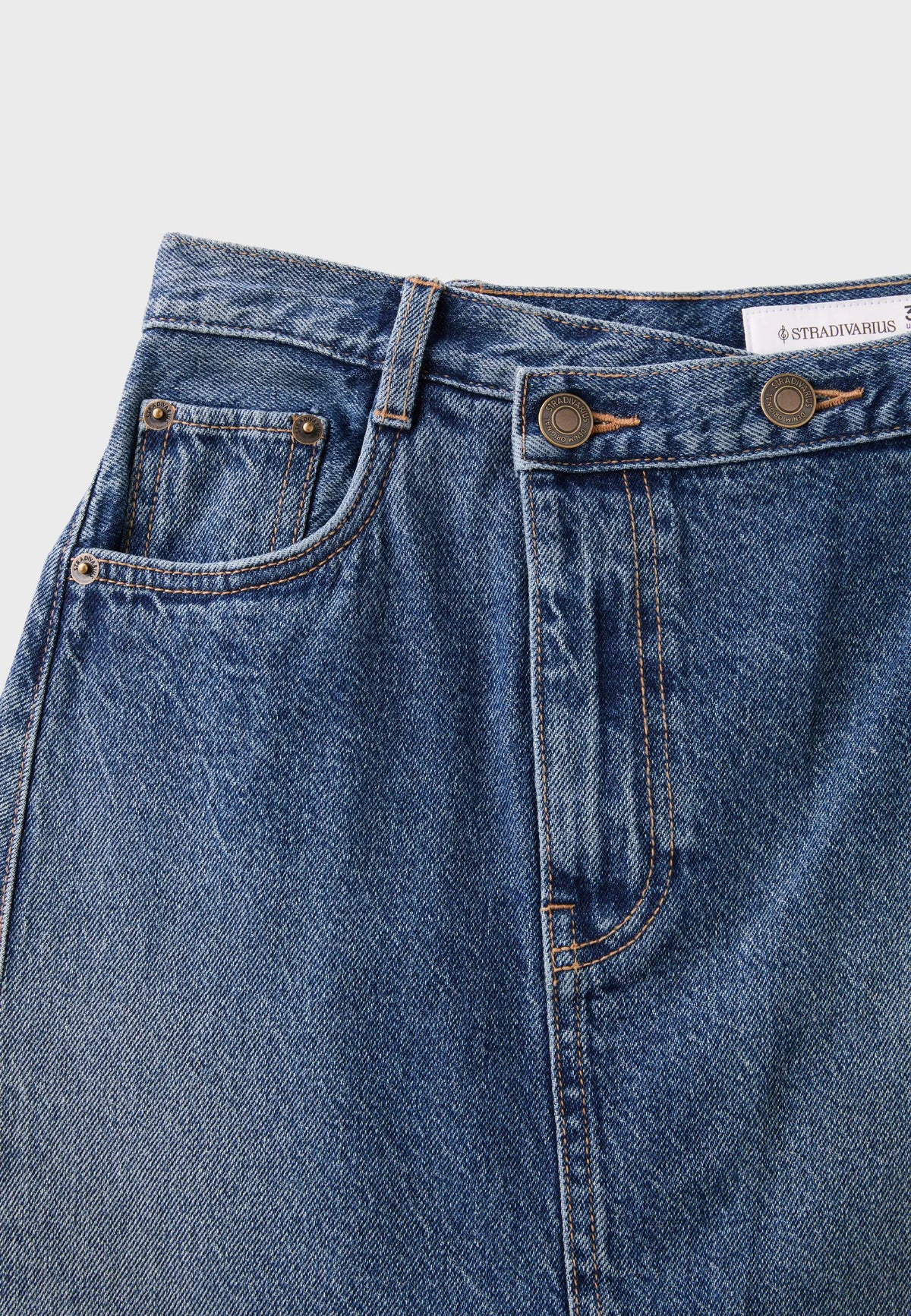 MEDIUM BLUE DENIM