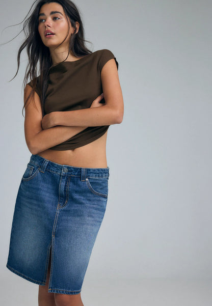 MEDIUM DENIM WASH